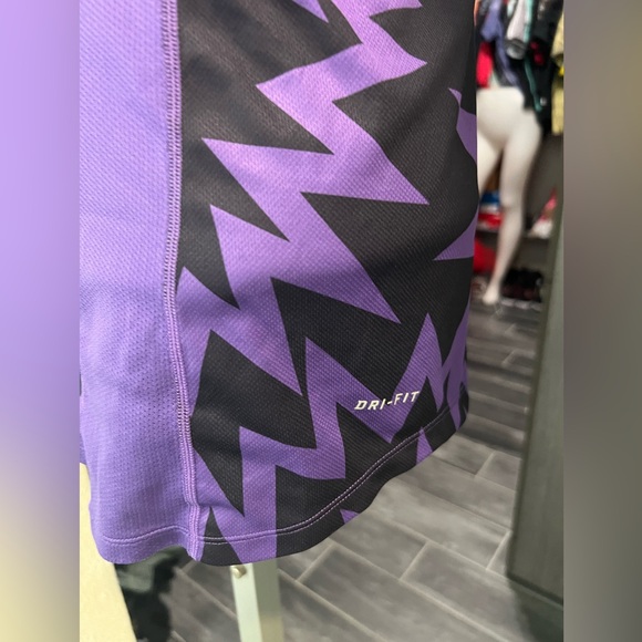 Nike Dri Fit Purple Pattern Workout Tank Top - Picture 3 of 8